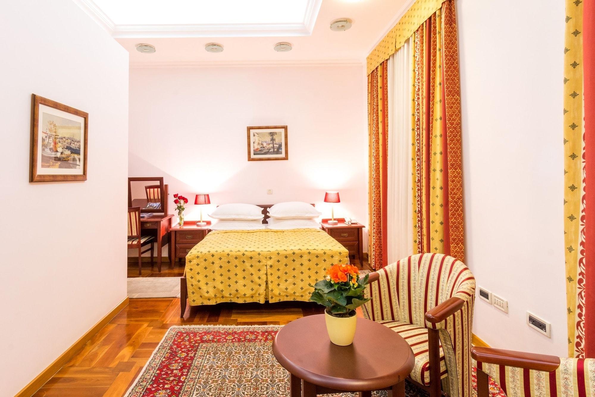 Palazzo President Hotel