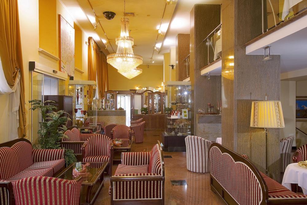 Palazzo President Hotel